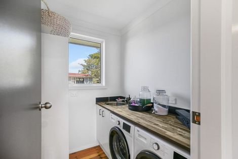 Photo of property in 638 Queen Street East, Levin, 5510