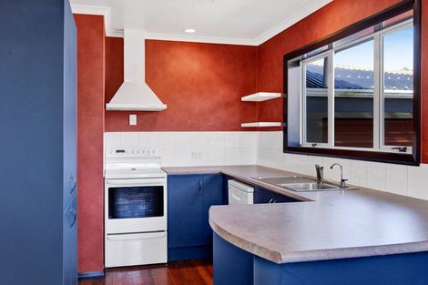 Photo of property in 9 Malone Place, Hawera, 4610