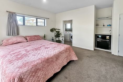 Photo of property in 52 Riverhead Point Drive, Riverhead, 0820