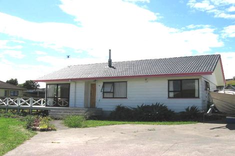 Photo of property in 81 Santiago Crescent, Unsworth Heights, Auckland, 0632