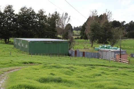 Photo of property in 203 Corbett Road, Paraite, New Plymouth, 4373