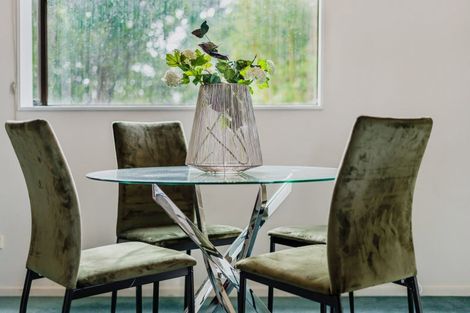 Photo of property in 38 Eyre Street, Henderson, Auckland, 0612