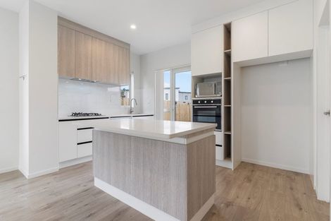 Photo of property in 5b Poruru Close, Papakura, 2110