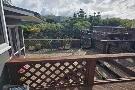 Photo of property in 6 Ronald Woolf Place, Churton Park, Wellington, 6037