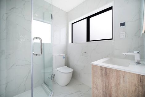 Photo of property in 421a Bucklands Beach Road, Bucklands Beach, Auckland, 2012