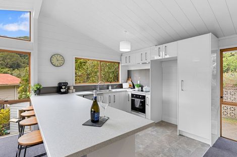 Photo of property in 10 Kerkwall Drive, Naenae, Lower Hutt, 5011