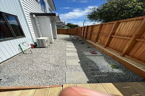 Photo of property in 16 Christmas Road, Manurewa, Auckland, 2102