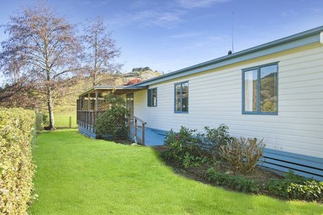 Photo of property in 911 Kanakanaia Road, Whatatutu, Te Karaka, 4091
