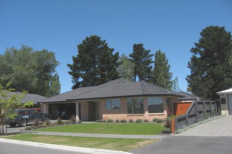 Photo of property in 15 Mataroa Place, Parklands, Christchurch, 8083