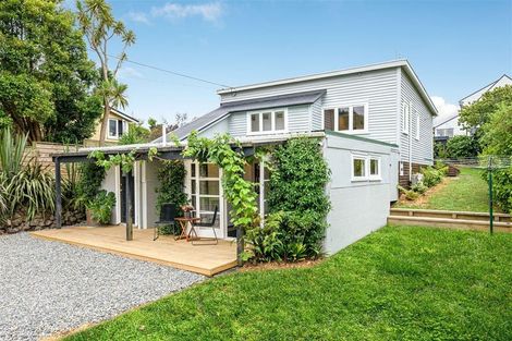 Photo of property in 5 Surat Place, Glen Eden, Auckland, 0602