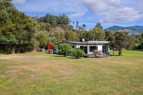 Photo of property in 1755 Queen Charlotte Drive, Linkwater, Picton, 7281