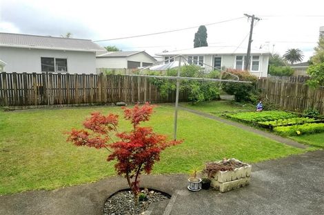 Photo of property in 11 Strid Road, Te Atatu South, Auckland, 0610