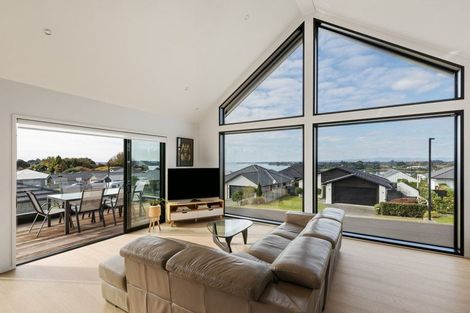 Photo of property in 50 Bert Wall Drive, Omokoroa, 3114