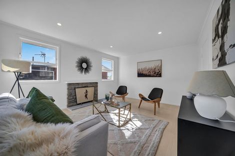 Photo of property in 97 Tidal Road, Mangere, Auckland, 2022