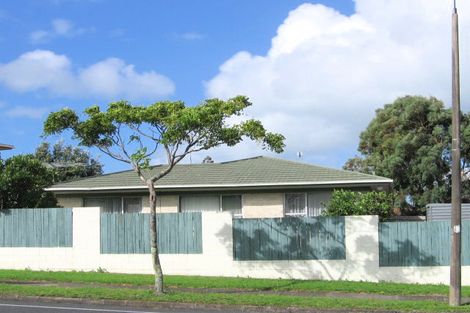 Photo of property in 1/74 Prince Regent Drive, Half Moon Bay, Auckland, 2012