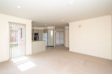 Photo of property in 53 Sovereign Isle Lane, Rototuna, Hamilton, 3210