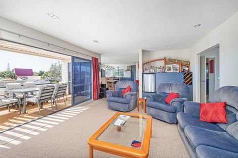 Photo of property in 1 Centreway, Pauanui, Hikuai, 3579