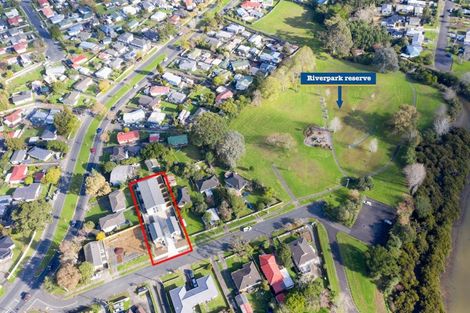 Photo of property in 2/4 Bittern Place, Henderson, Auckland, 0610