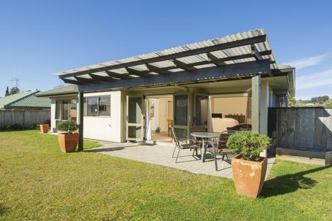 Photo of property in 1 Peregrine Place, Welcome Bay, Tauranga, 3112