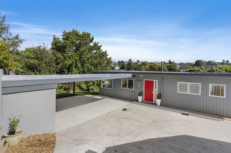 Photo of property in 3 Micawber Place, Mellons Bay, Auckland, 2014