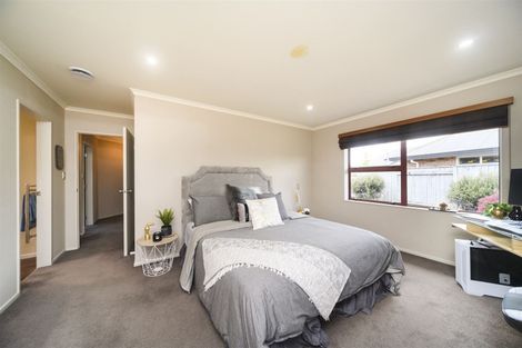 Photo of property in 40 Geneva Terrace, Kelvin Grove, Palmerston North, 4414