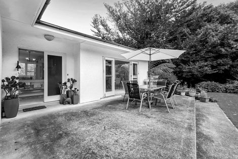 Photo of property in 1 High Road, Hawera, 4610