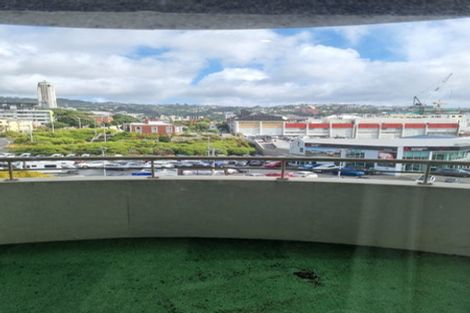 Photo of property in Grandstand Apartments, 80u8 Kent Terrace, Mount Victoria, Wellington, 6011