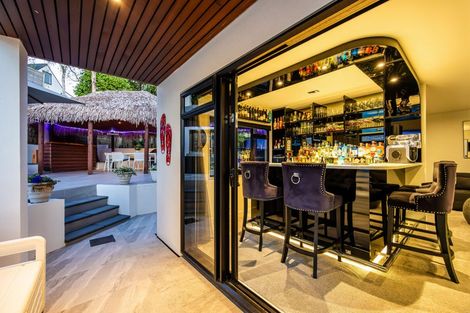 Photo of property in 3 Holyoake Place, Chatswood, Auckland, 0626