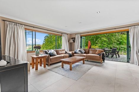 Photo of property in 305 Rapson Road, Kaukapakapa, 0871