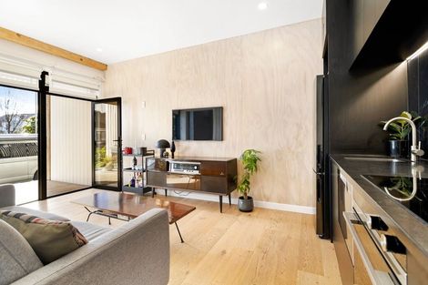 Photo of property in 2/165 Hobsonville Point Road, Hobsonville, Auckland, 0616