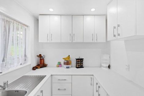 Photo of property in 2/264 Grounsell Crescent, Belmont, Lower Hutt, 5010