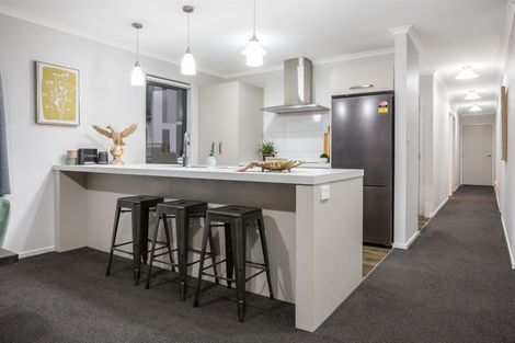 Photo of property in 8 Hull Place, Whitby, Porirua, 5024