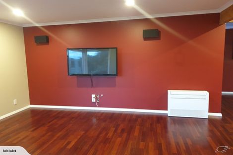 Photo of property in 111 Ruskin Road, Newlands, Wellington, 6037