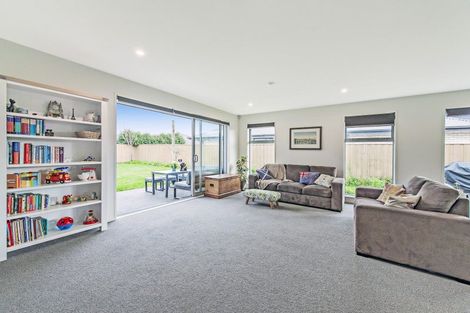 Photo of property in 10 Longcot Drive, Rolleston, 7615