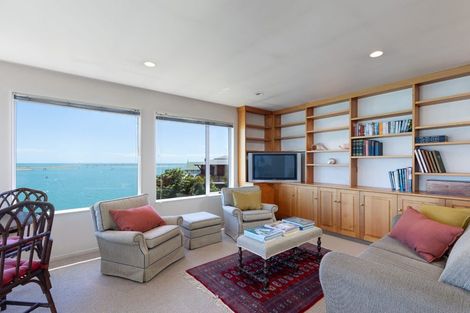 Photo of property in 393 Wakefield Quay, Stepneyville, Nelson, 7010