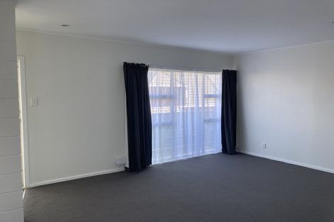 Photo of property in 105f2 Apu Crescent, Lyall Bay, Wellington, 6022