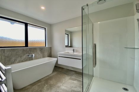 Photo of property in 14 Palmer Avenue, Glen Eden, Auckland, 0602