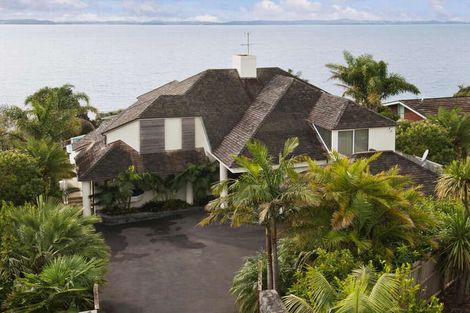 Photo of property in 22 Burford Place, Mellons Bay, Auckland, 2014