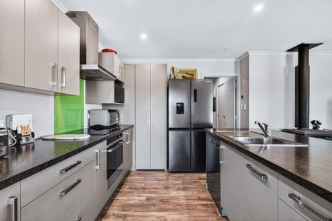 Photo of property in 18 Rangikatea Road, Omori, Turangi, 3381