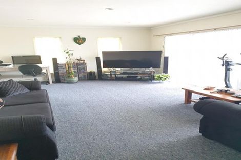 Photo of property in 244 Queen Street, Pukekohe, 2120