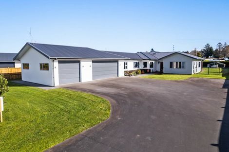 Photo of property in 22 Mercade Close, Stratford, 4332