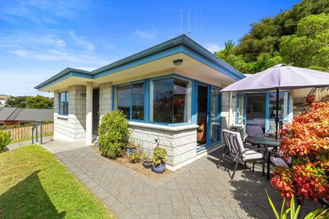 Photo of property in 16 Karamu Terrace, Pyes Pa, Tauranga, 3112