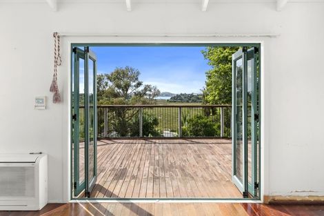 Photo of property in 81 College Road, Northcote, Auckland, 0627