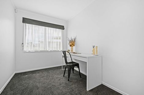 Photo of property in 27 Purcell Place, Melville, Hamilton, 3206