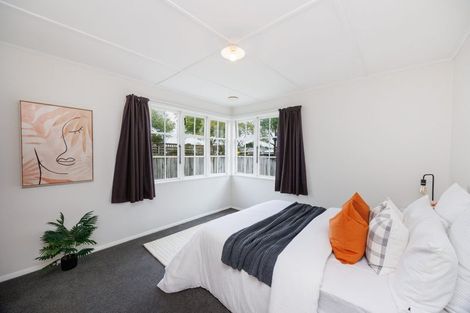 Photo of property in 654 Featherston Street, Roslyn, Palmerston North, 4414