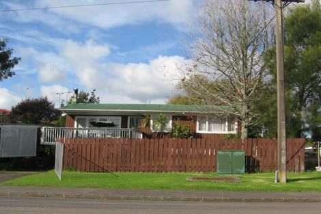 Photo of property in 120 Matipo Road, Te Atatu Peninsula, Auckland, 0610