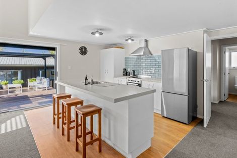 Photo of property in 6 Kent Avenue, Waitarere Beach, Levin, 5510