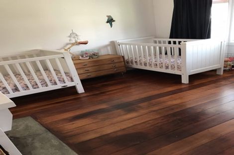 Photo of property in 28 Nikau Street, New Lynn, Auckland, 0600