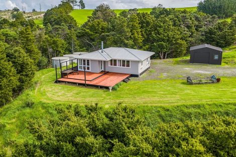 Photo of property in 308b Arapaoa Road, Tinopai, Matakohe, 0593