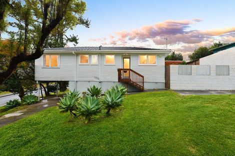 Photo of property in 31 Glenbervie Crescent, Massey, Auckland, 0614